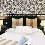 Modern Apartment In Juan De Austria